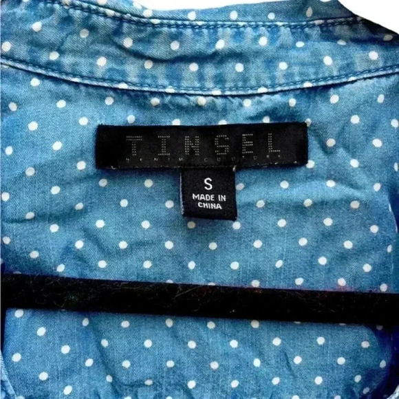 Tinsel Chambray Blue Polka Dot Button Down Shirt S C7 - Picture 4 of 5